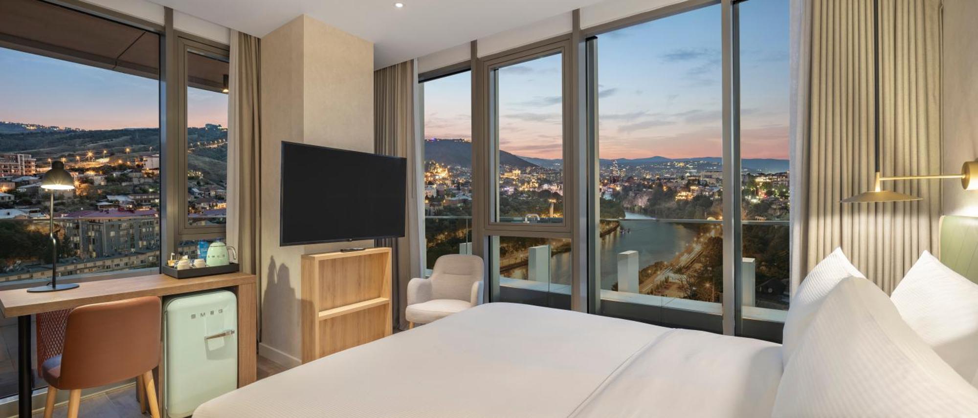 Hilton Garden Inn Tbilisi Riverview 外观 照片