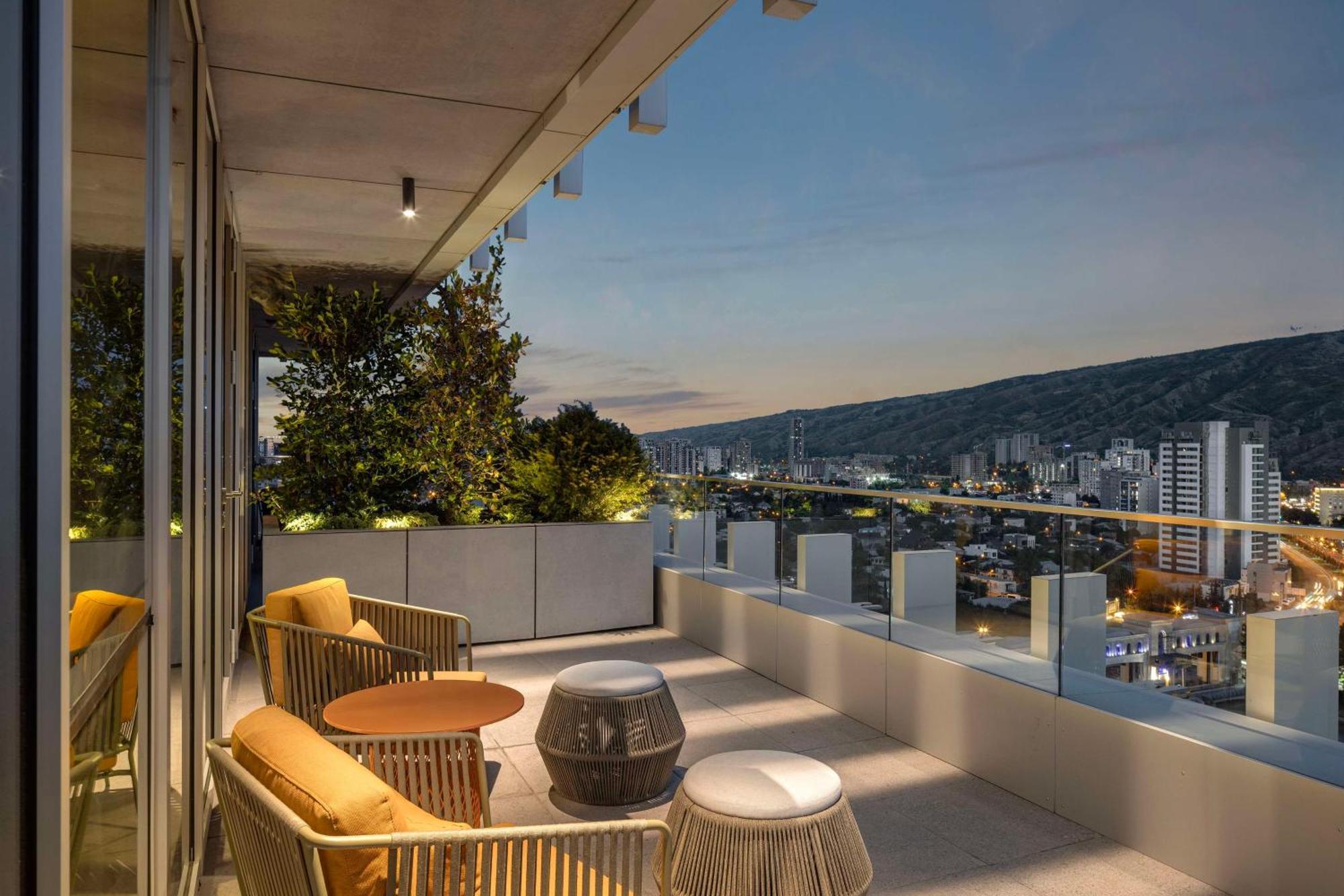 Hilton Garden Inn Tbilisi Riverview 外观 照片