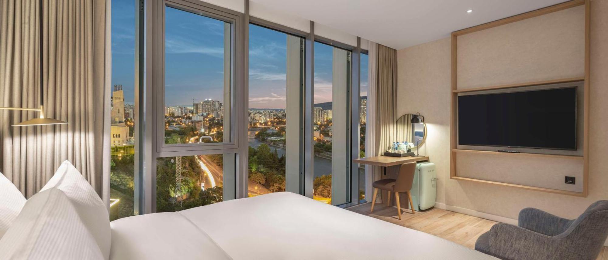Hilton Garden Inn Tbilisi Riverview 外观 照片
